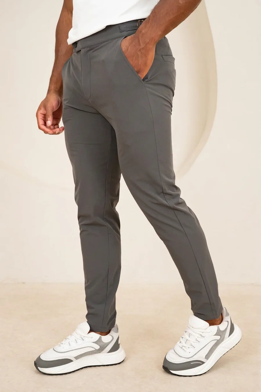Motion Side Buckle Pant - Carbón