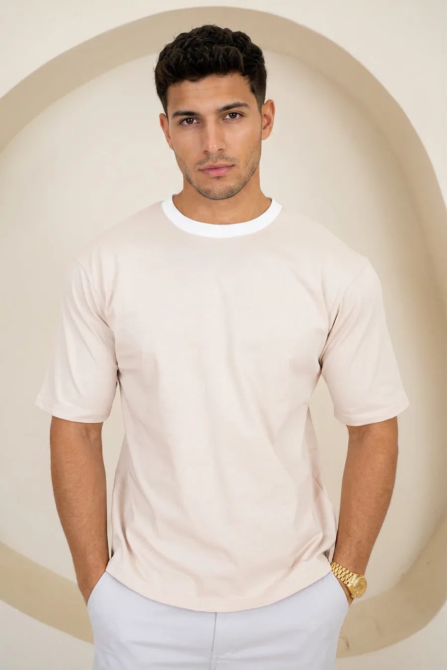 Camiseta de Ajuste Relajado con Cuello en Contraste - Beige