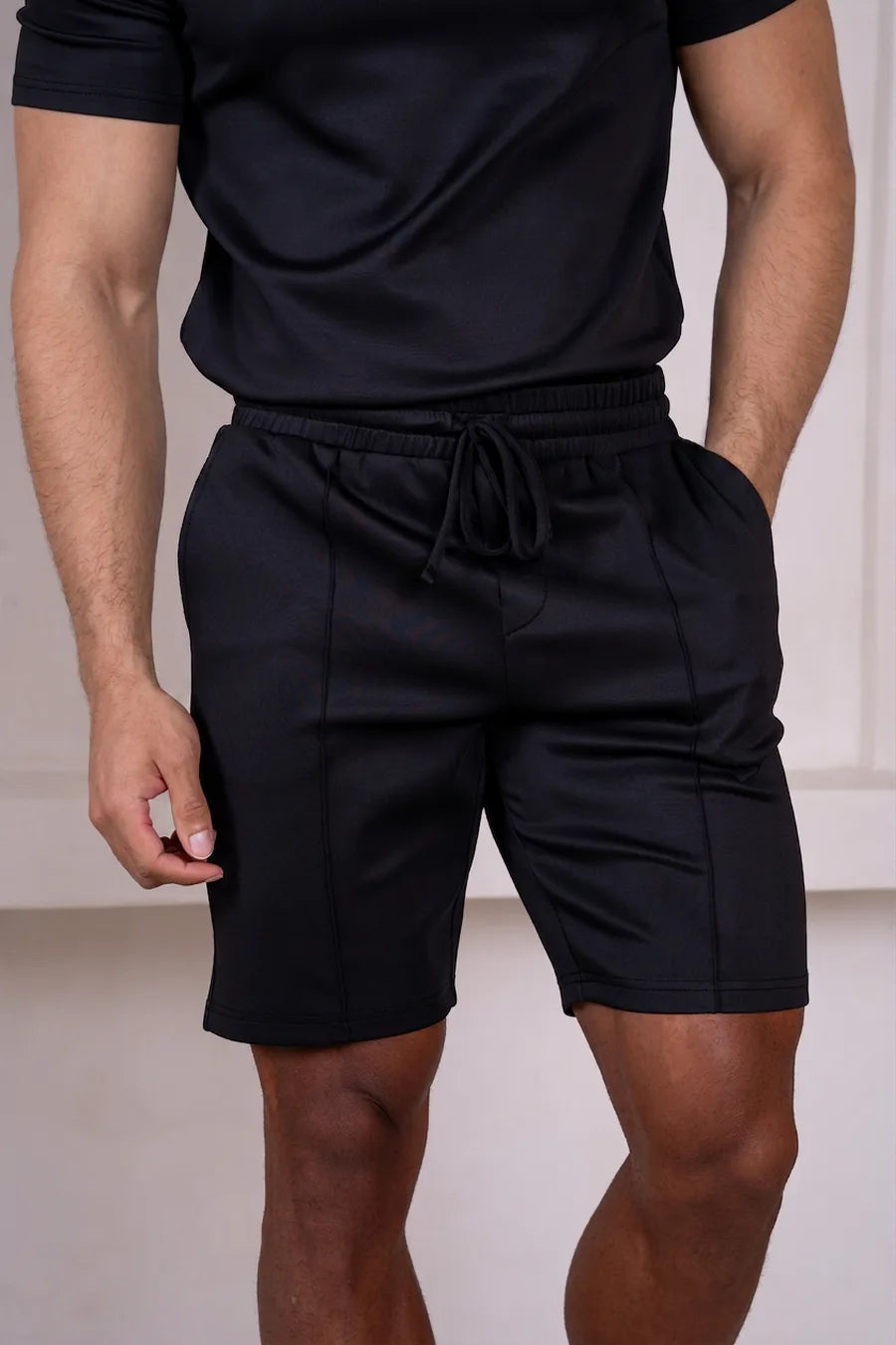 Pantalones cortos Premium Scuba Pintuck – Negro