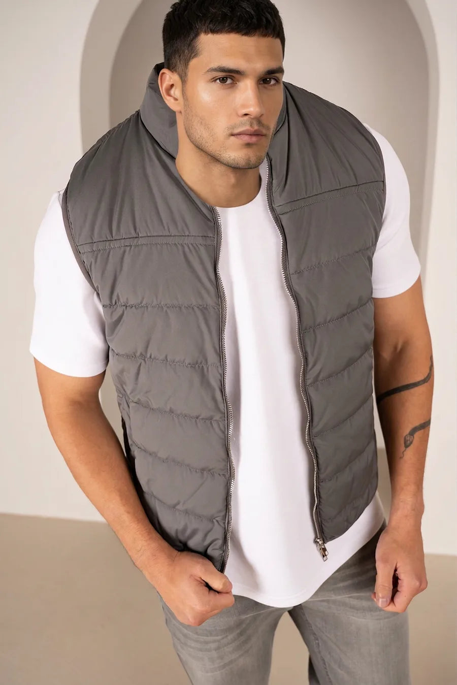 Premium Lightweight Quilted Gilet - Carbón
